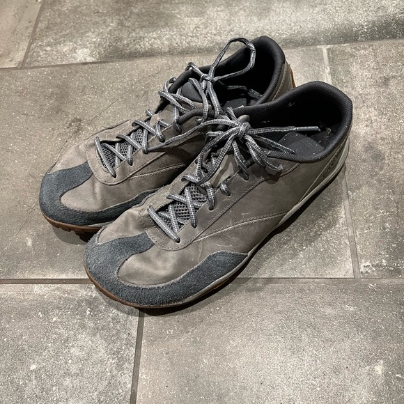 Merrell - Picture 3 of 5